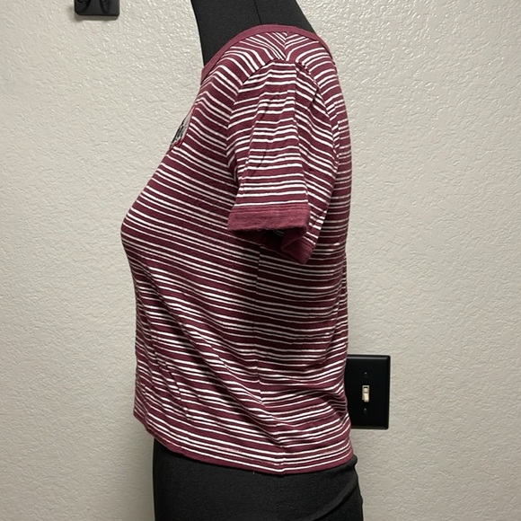 Gypsy Warrior Burgundy and White Striped Short Sleeve Crop Top W Skull Patch XS - Picture 5 of 5